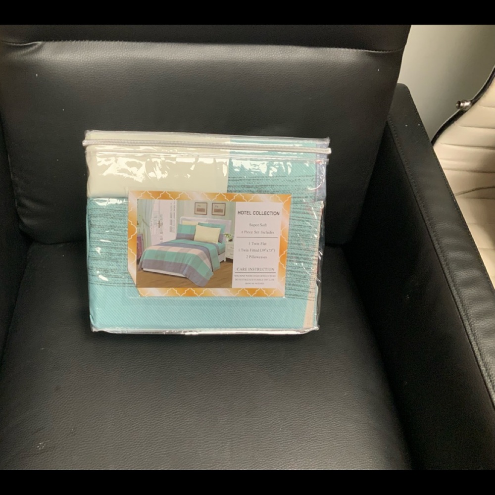 Twin sheet set